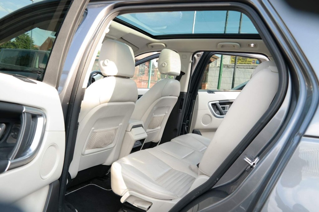 LAND ROVER DISCOVERY SPORT