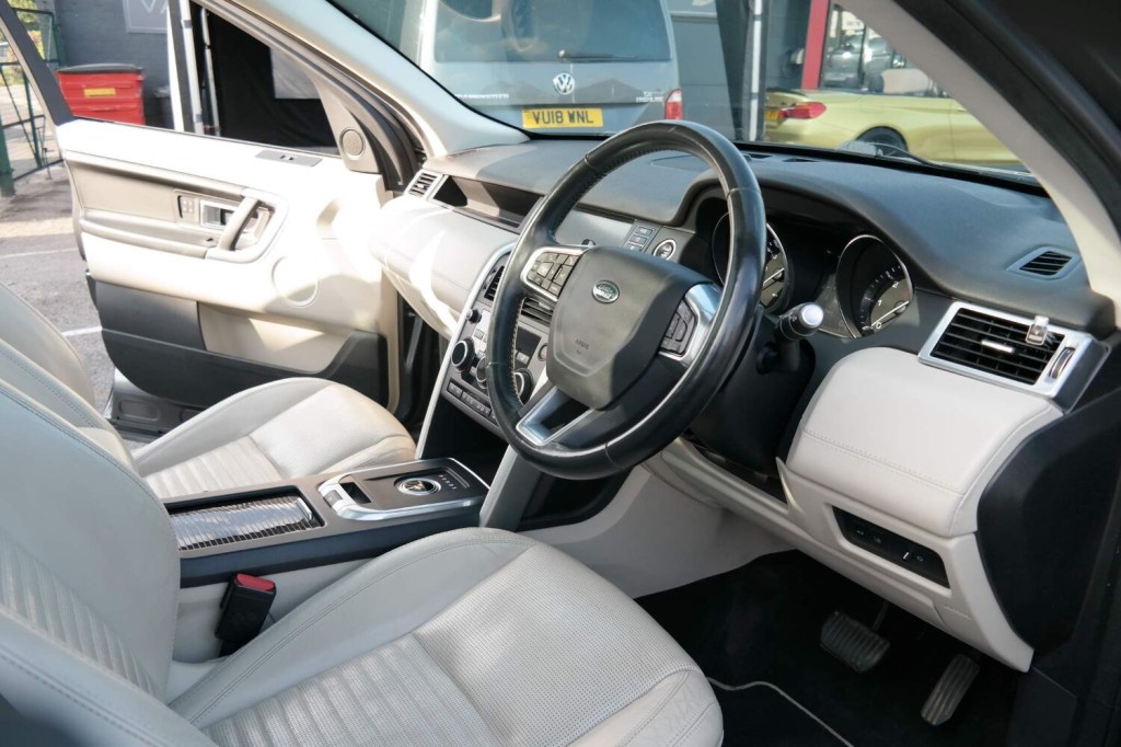 LAND ROVER DISCOVERY SPORT