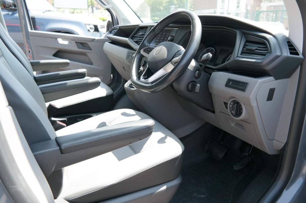 VOLKSWAGEN TRANSPORTER