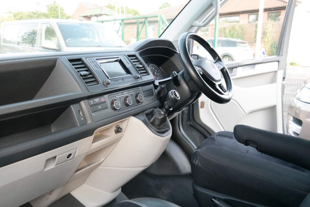 VOLKSWAGEN TRANSPORTER