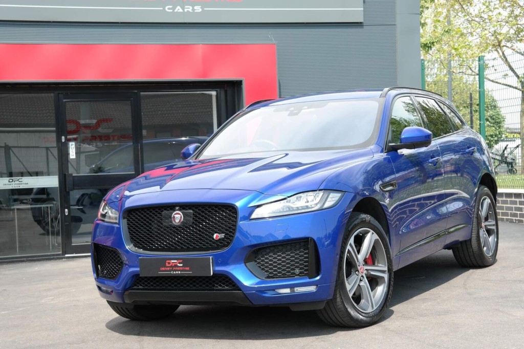 JAGUAR F-PACE