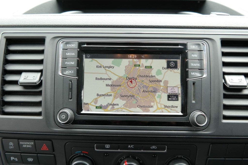 VOLKSWAGEN TRANSPORTER