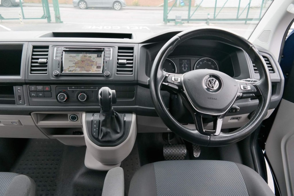 VOLKSWAGEN TRANSPORTER