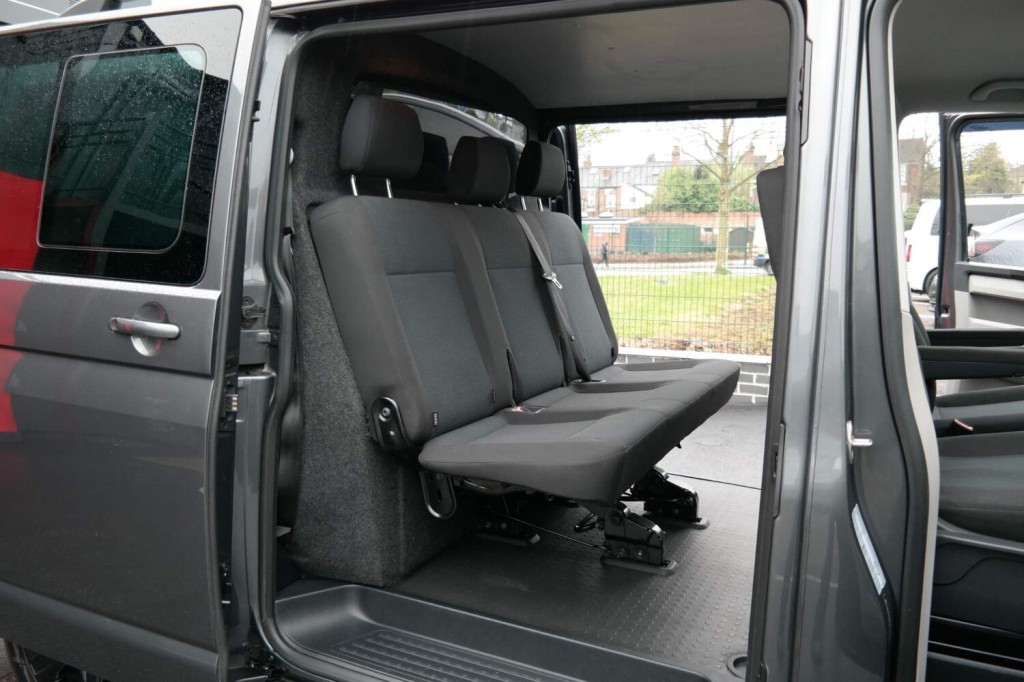 VOLKSWAGEN TRANSPORTER