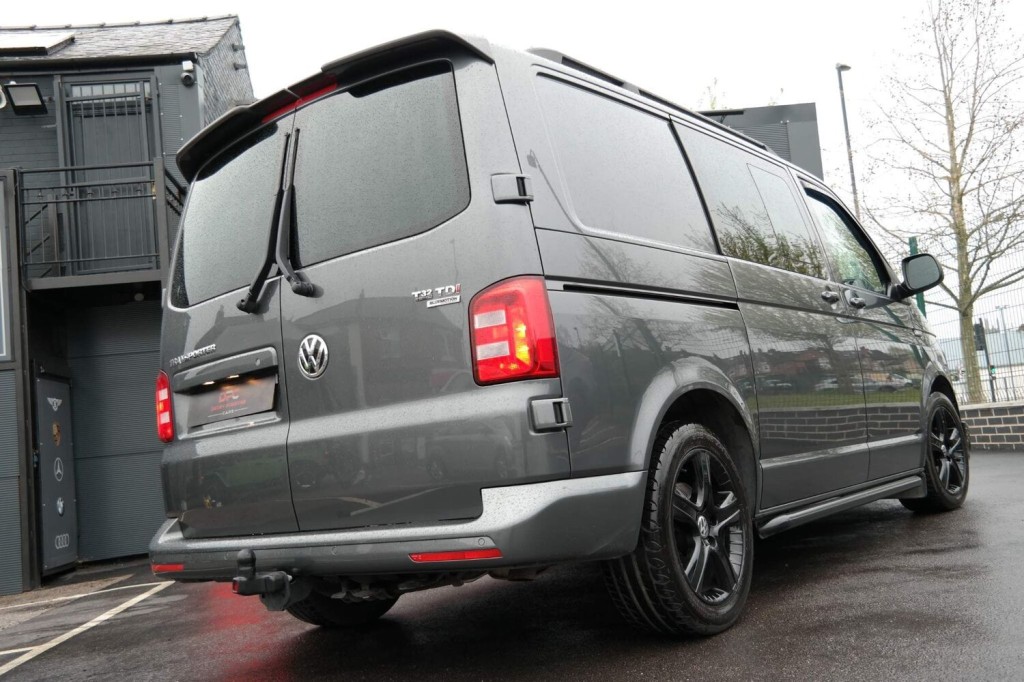VOLKSWAGEN TRANSPORTER