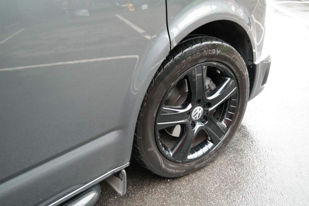 VOLKSWAGEN TRANSPORTER