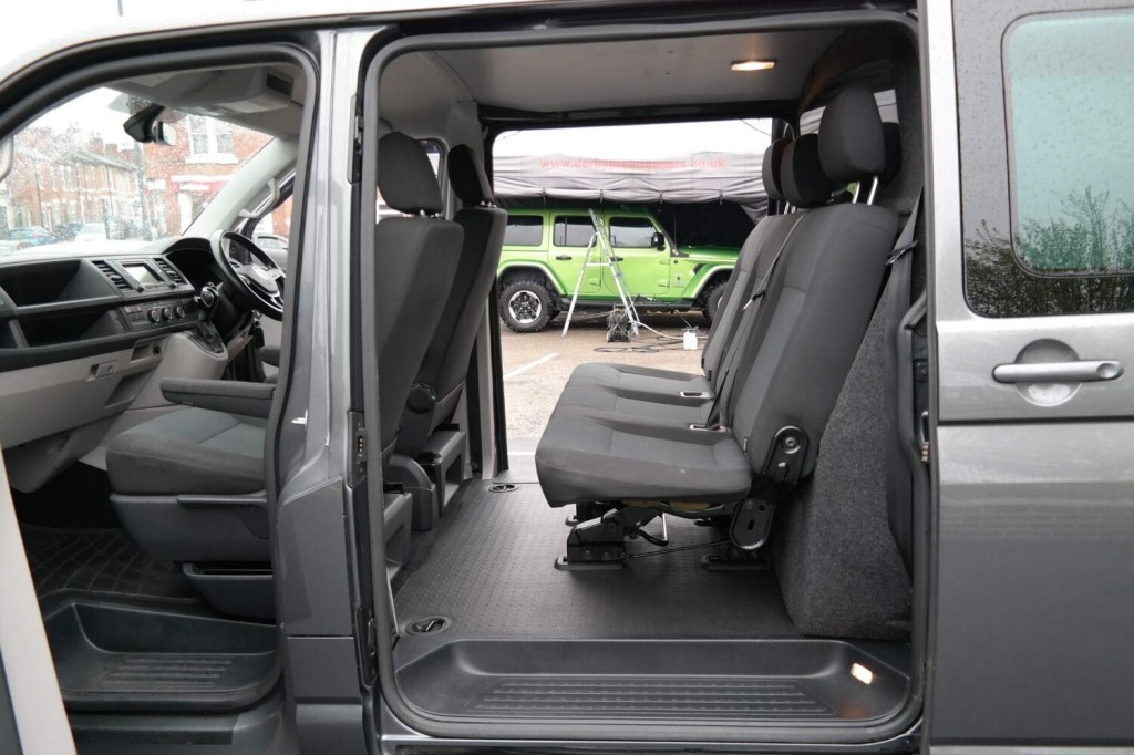 VOLKSWAGEN TRANSPORTER