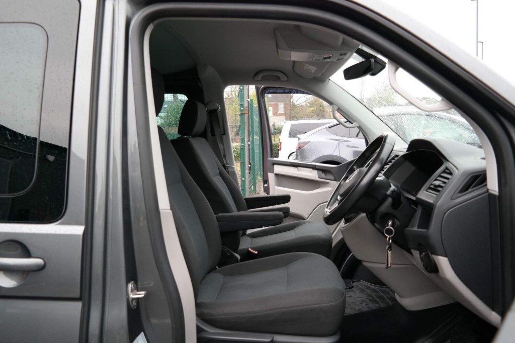 VOLKSWAGEN TRANSPORTER