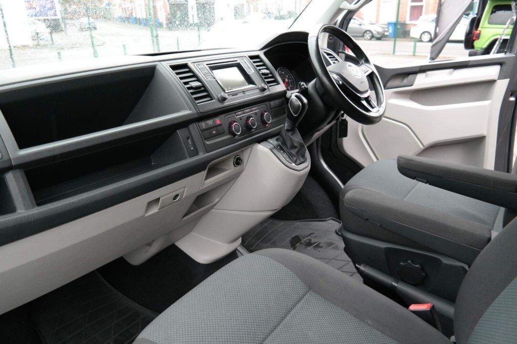 VOLKSWAGEN TRANSPORTER