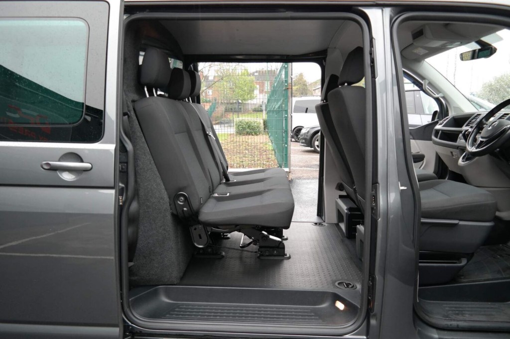 VOLKSWAGEN TRANSPORTER