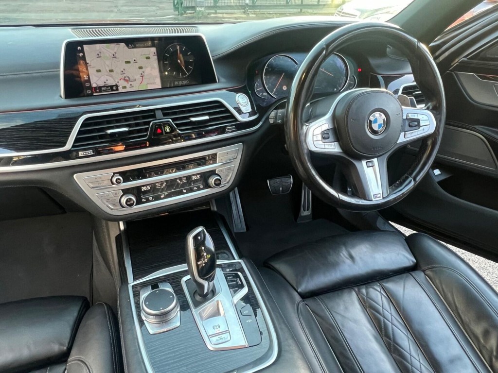 BMW 7 SERIES