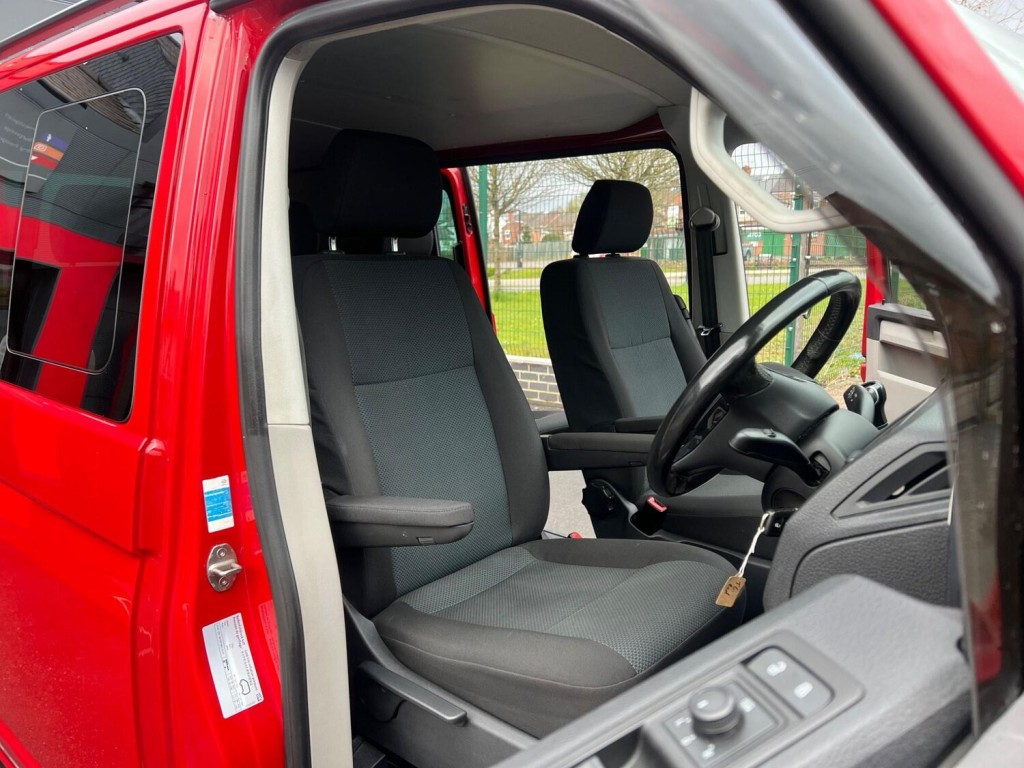 VOLKSWAGEN TRANSPORTER