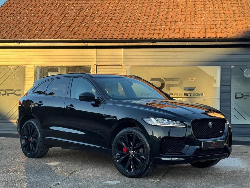JAGUAR F-PACE