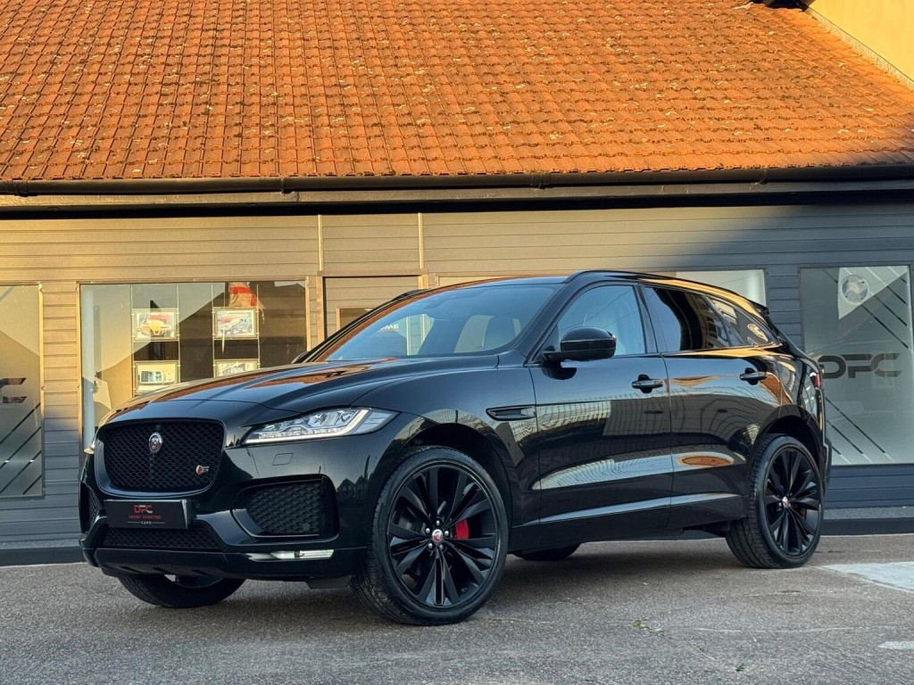 JAGUAR F-PACE