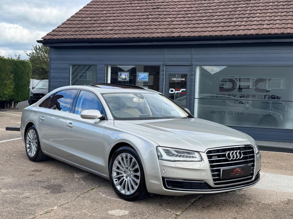 AUDI A8