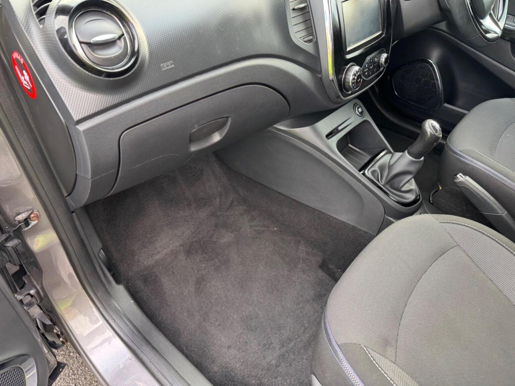 RENAULT CAPTUR