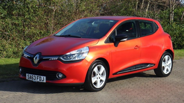 RENAULT CLIO 1.2 16V Dynamique MediaNav