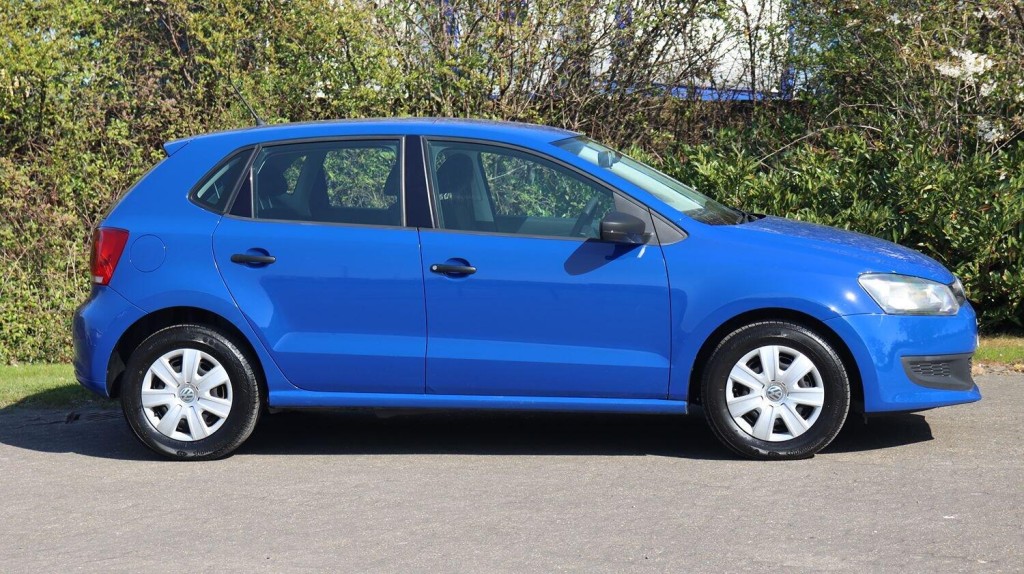 VOLKSWAGEN POLO