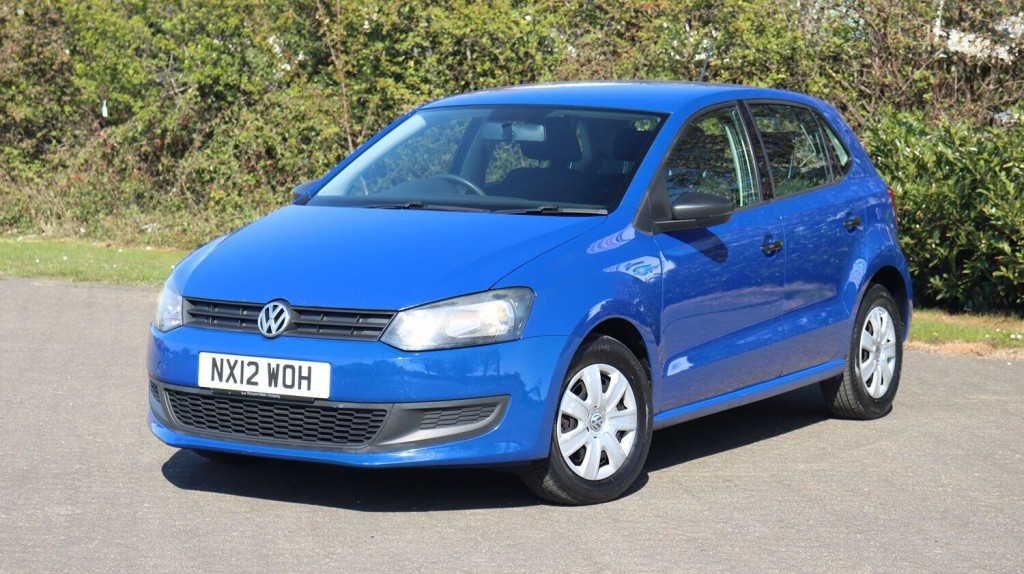 VOLKSWAGEN POLO