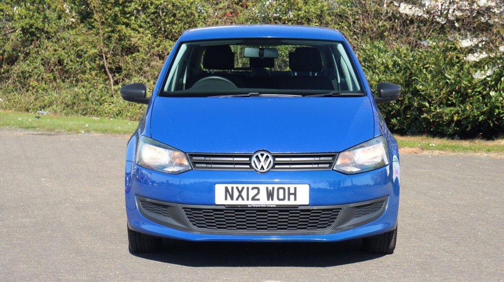 VOLKSWAGEN POLO
