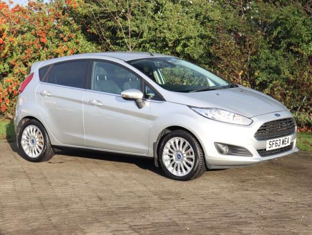 FORD FIESTA 1.0 T EcoBoost Titanium