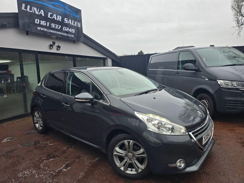 PEUGEOT 208