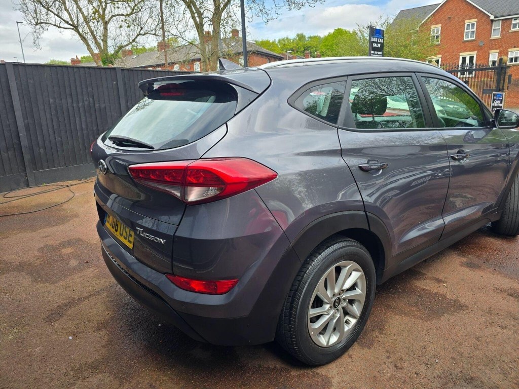 HYUNDAI TUCSON