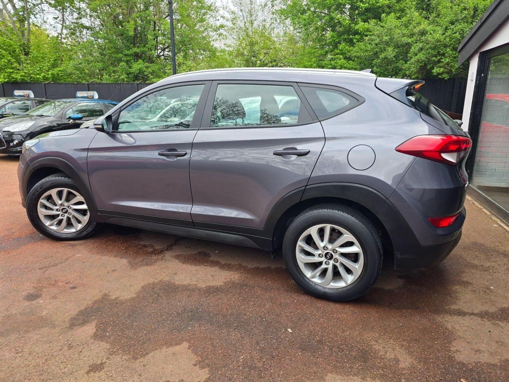 HYUNDAI TUCSON
