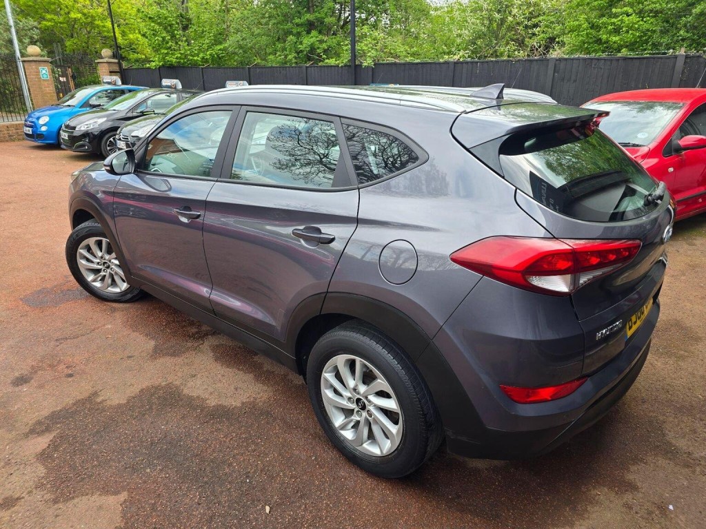 HYUNDAI TUCSON