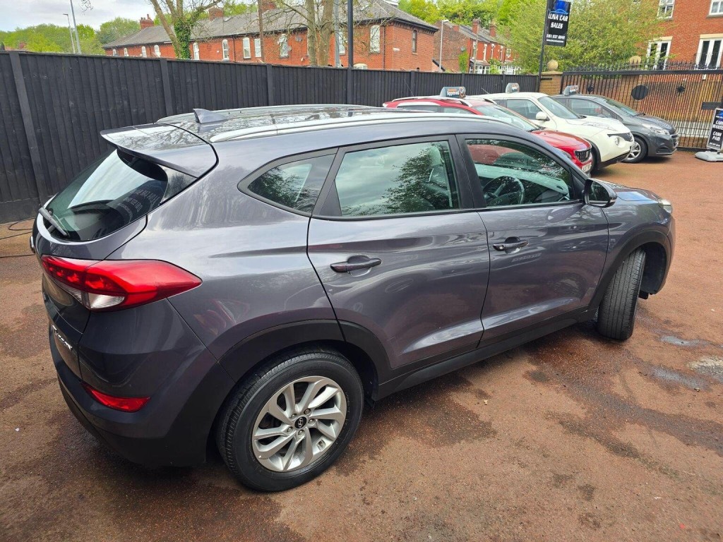 HYUNDAI TUCSON