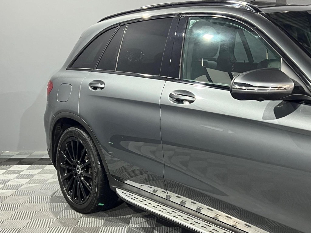 MERCEDES-BENZ GLC