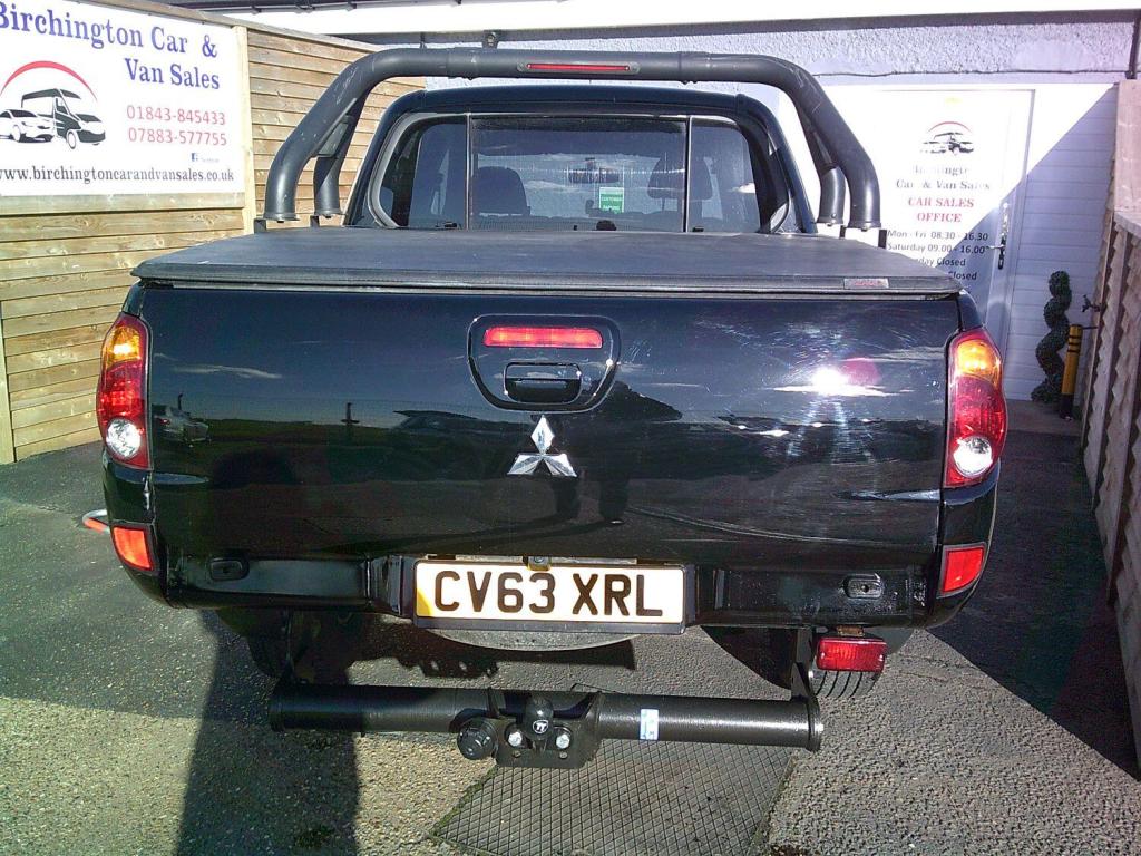 MITSUBISHI L200
