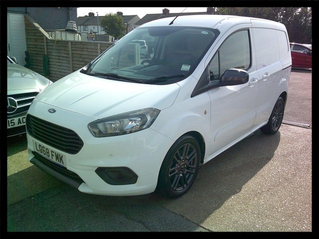 FORD TRANSIT COURIER 1.5 TDCi Sport