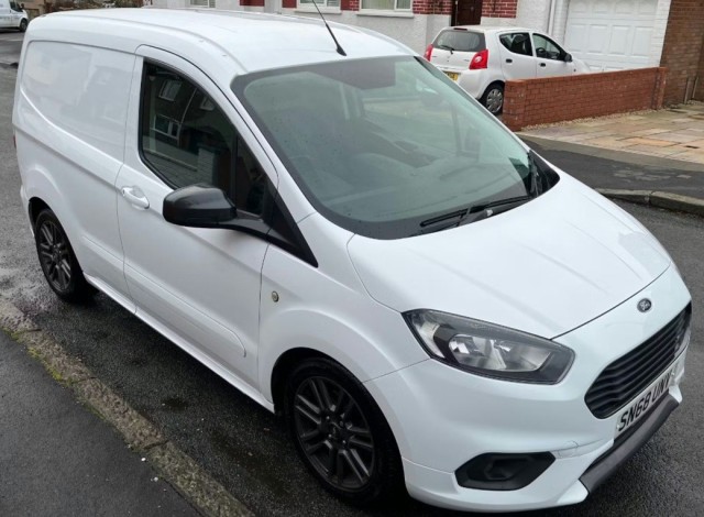 FORD TRANSIT COURIER 1.5 TDCi Sport