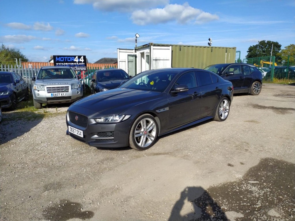 JAGUAR XE