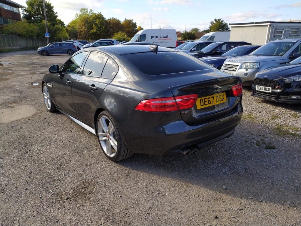 JAGUAR XE