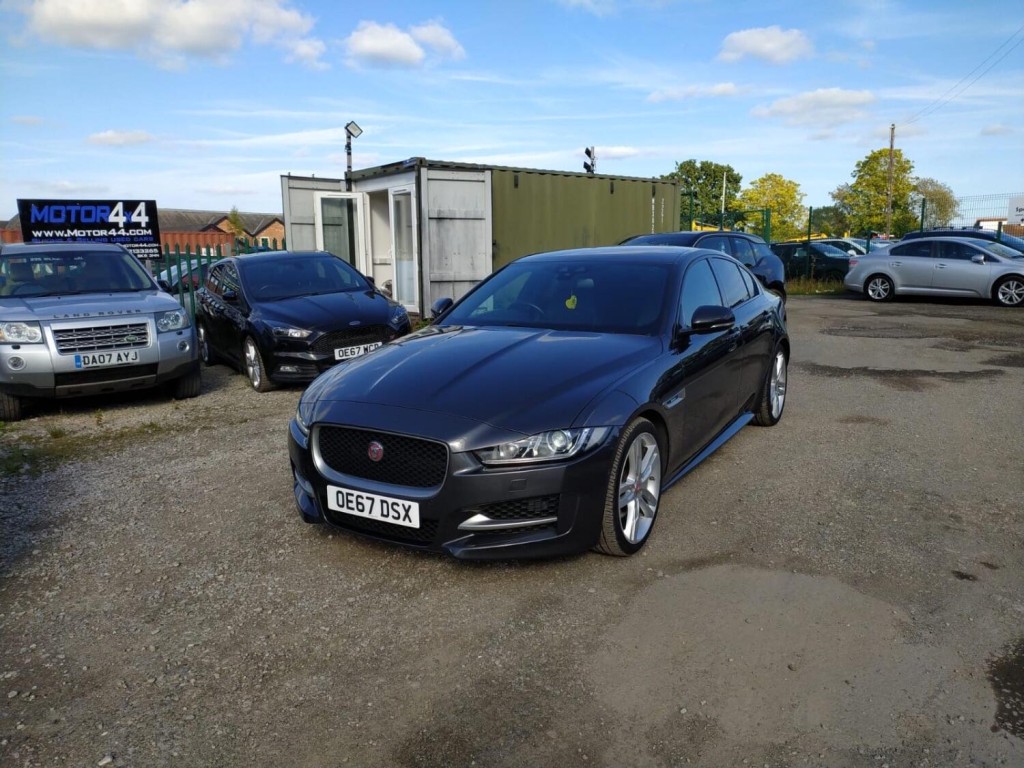 JAGUAR XE