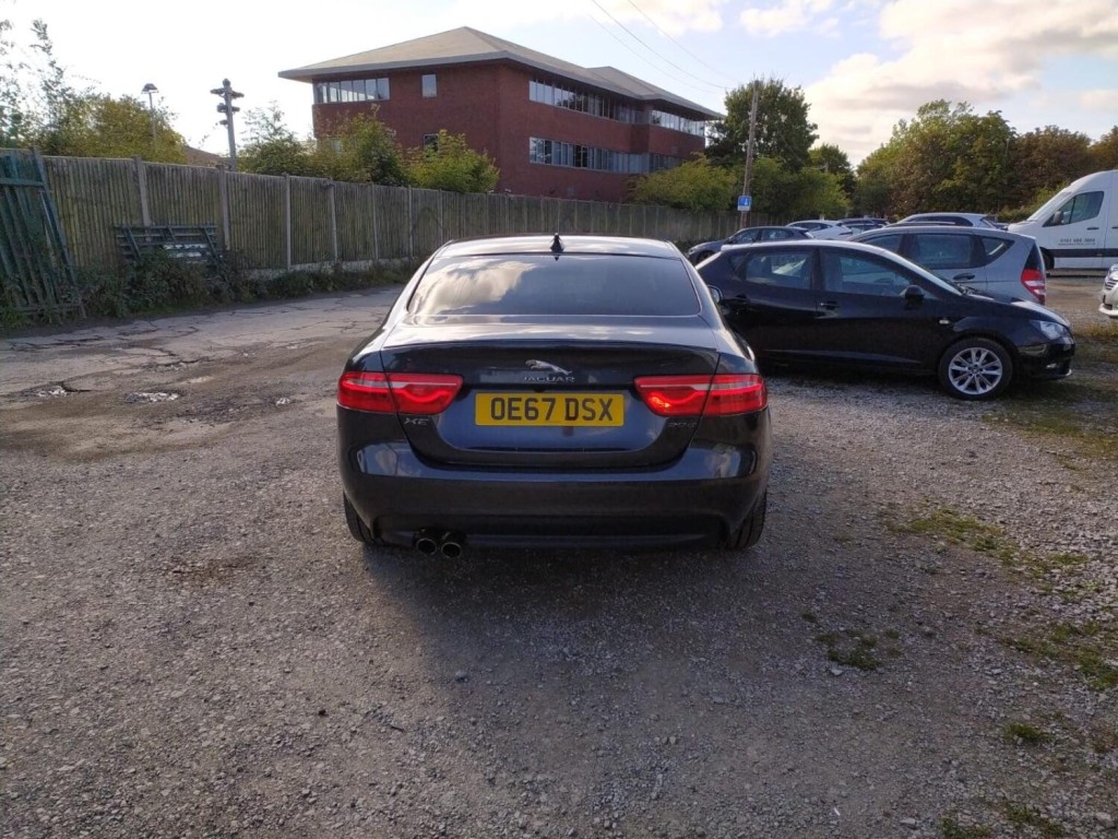 JAGUAR XE