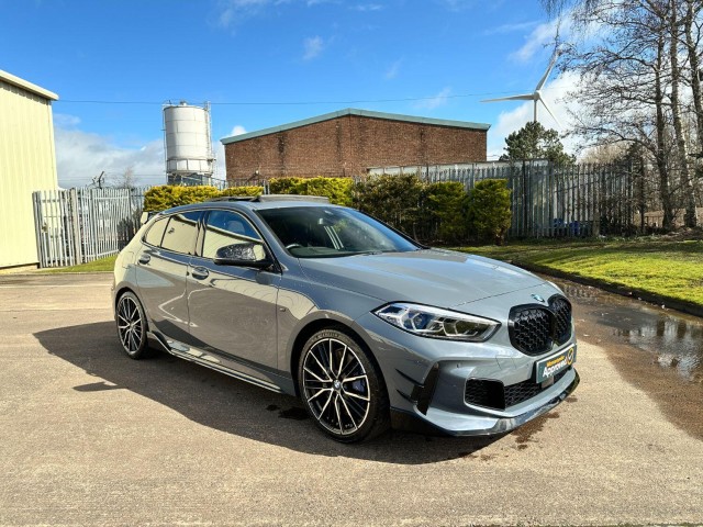 BMW 1 SERIES