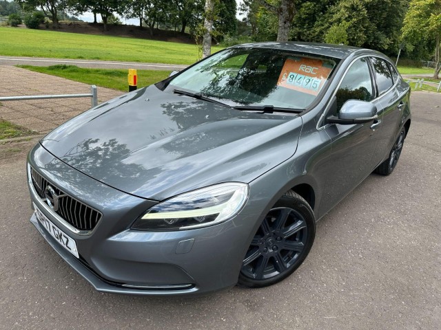 VOLVO V40