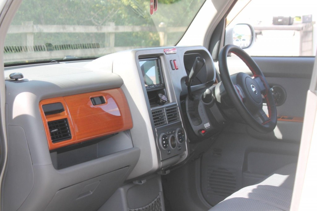 NISSAN CUBIC