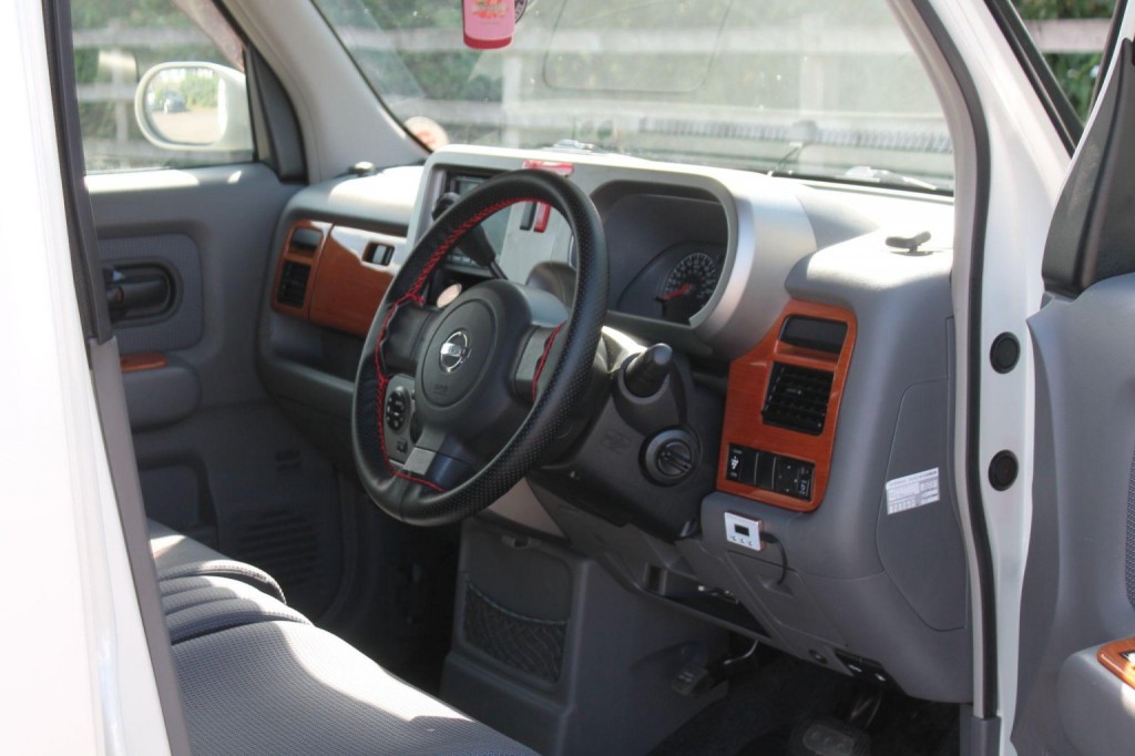 NISSAN CUBIC