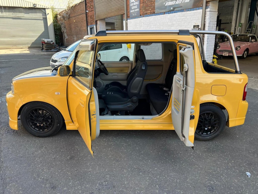 TOYOTA BB