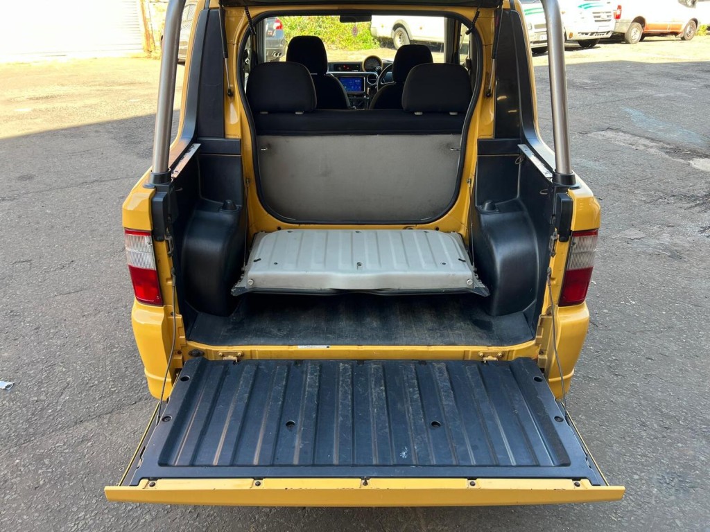 TOYOTA BB