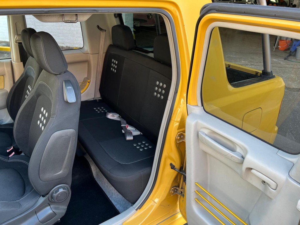 TOYOTA BB