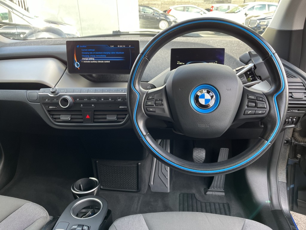 BMW I3