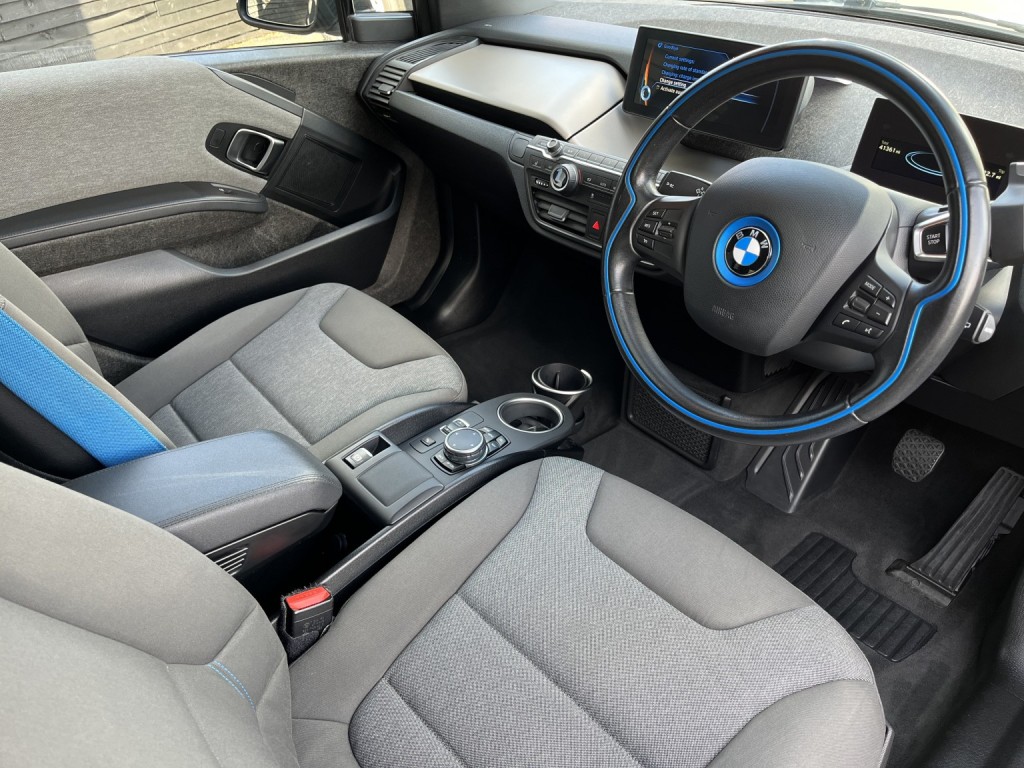 BMW I3