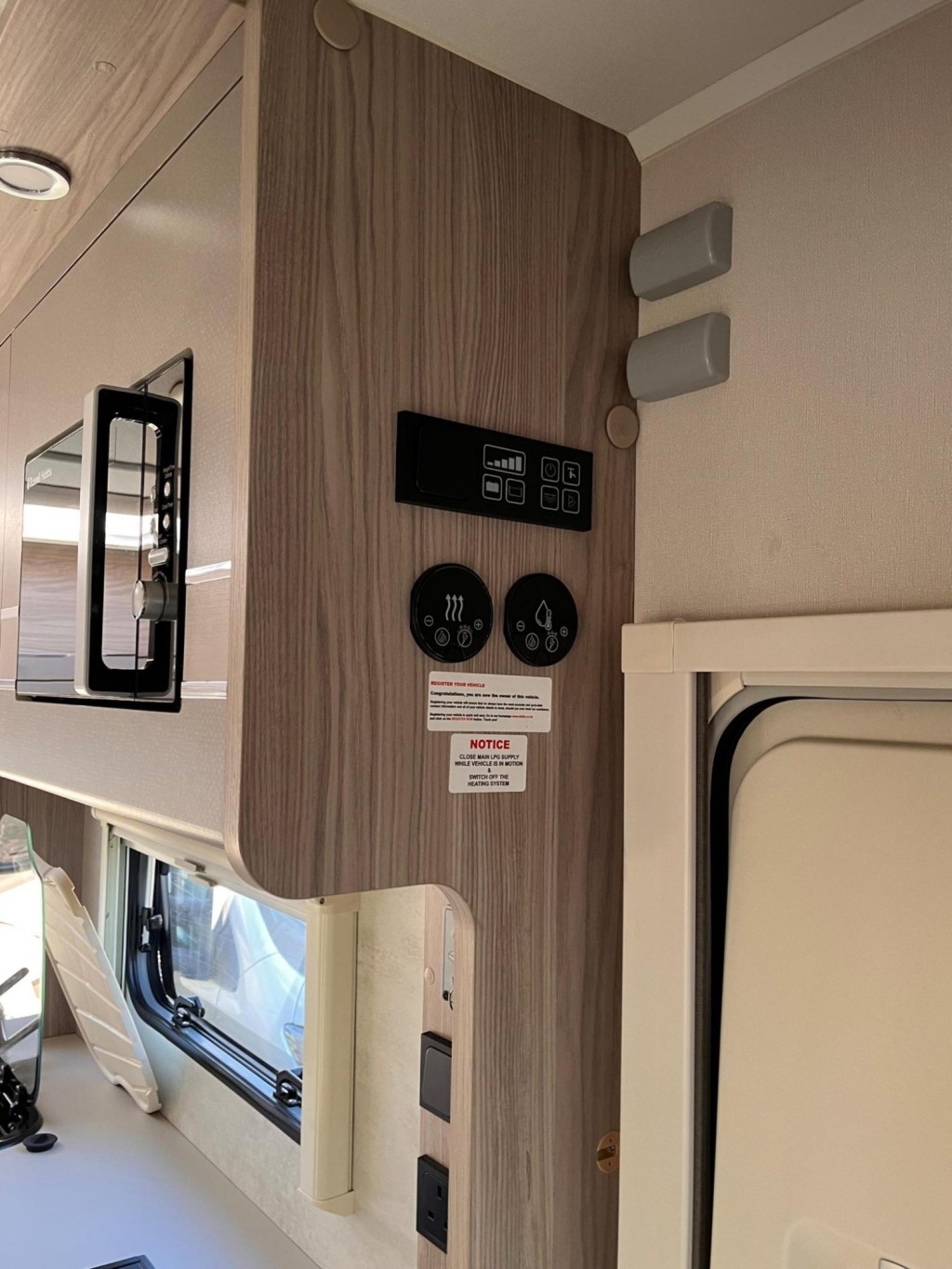 ELDDIS MAJESTIC 196