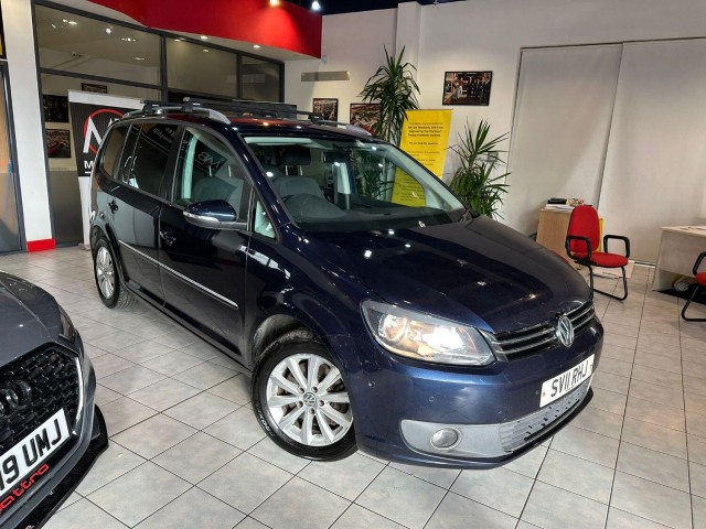 VOLKSWAGEN TOURAN