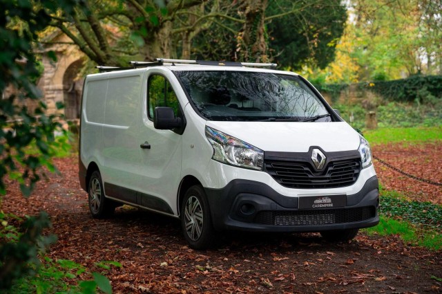 RENAULT TRAFIC